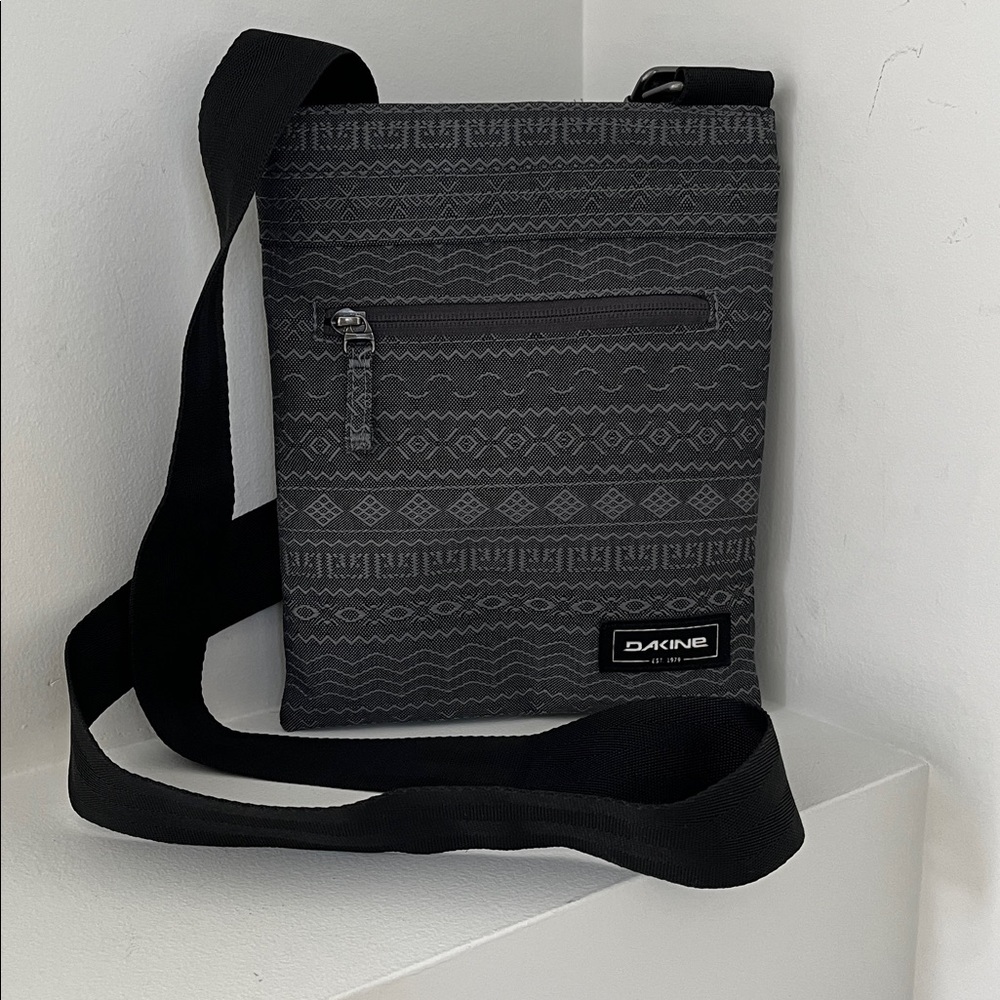 DAKINE Jive Travel Bag Cross Body Grey Neutral Geometric Adjustable Strap